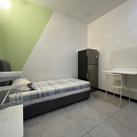 Private Room Queen Size Klcc